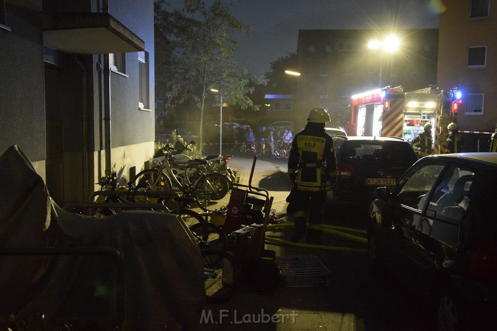 Feuer 2 Y Kellerbrand Koeln Ostheim Ruppinerstr P085.JPG - Miklos Laubert